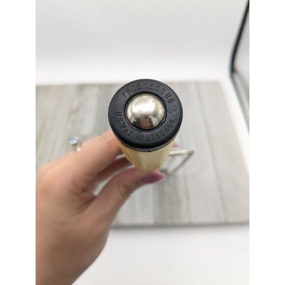 Progressus Miracle Tomato Slicer Kitchen Gadget Yellow Handle Italy - Picture 7 of 9